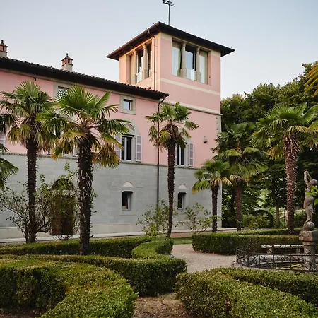 Liverzano منتجع 3*