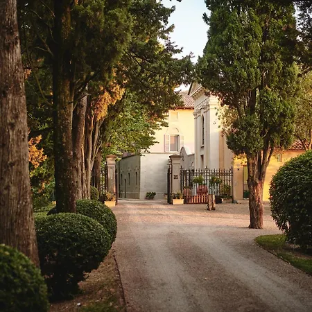 Liverzano 3* بريزيغيلا