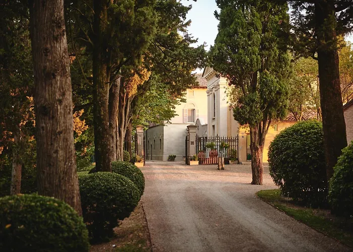 Liverzano 3* Brisighella