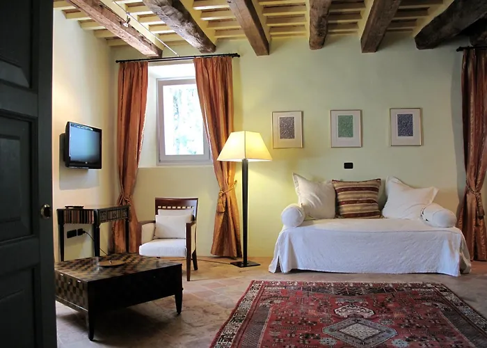 Liverzano 3* Brisighella